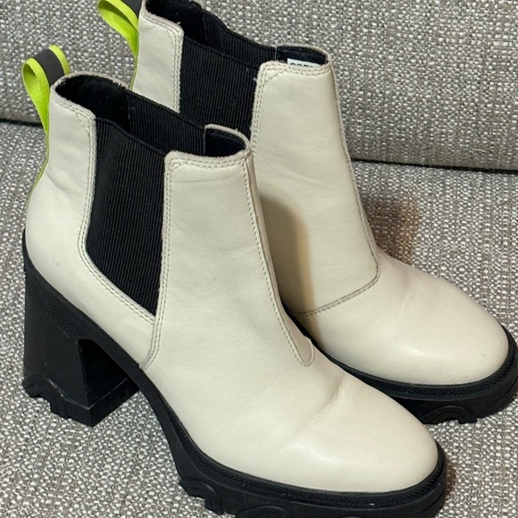 Sorel Brex Heel Lug Sole Chelsea Boots 6.5 Off White - Picture 4 of 8
